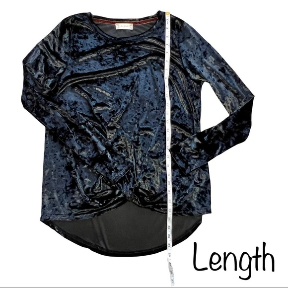 Altar’d State Crushed Velvet Soft Front Knot Long Sleeve Shirt Size Medium - Picture 11 of 14